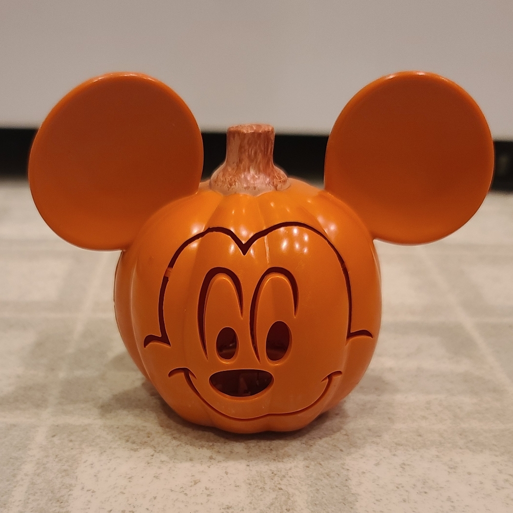 Disney Mickey Mouse Mini Light Up Halloween Pumpkin